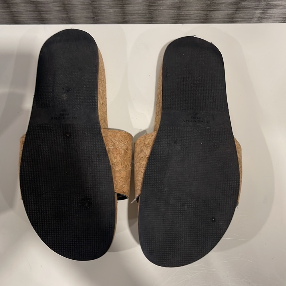 Givenchy slides - Picture 2 of 2